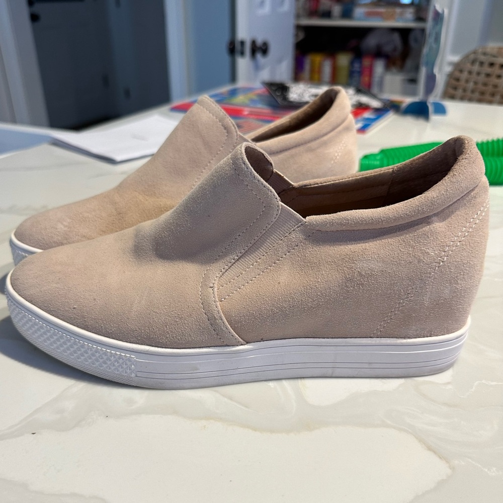 Caslon Austin slip-on sneaker